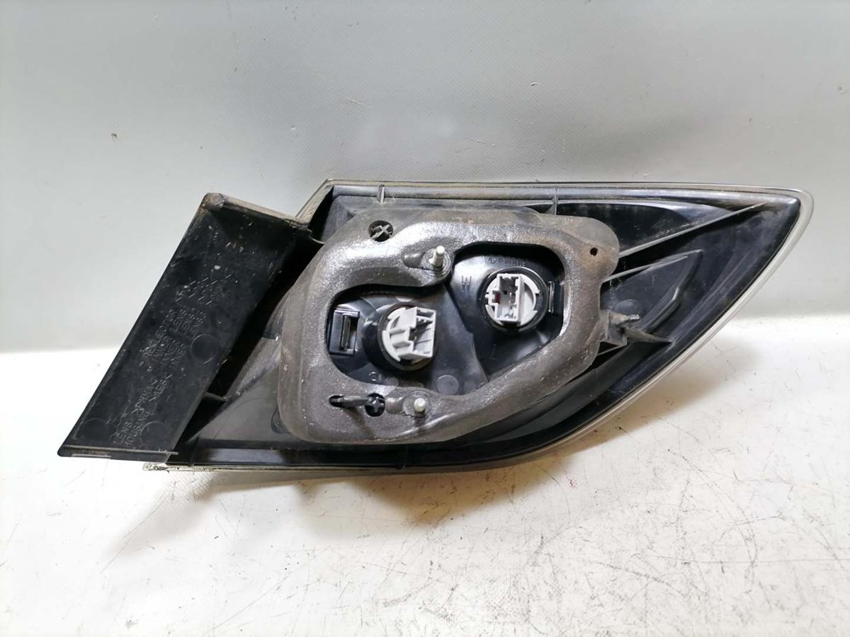 Mazda 3 BK original R&uuml;cklicht R&uuml;ckleuchte links Flie&szlig;heck Vorfacelift BJ05